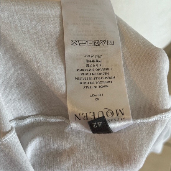 Alexander McQueen white Tee with flowers and skull - Picture 5 of 5